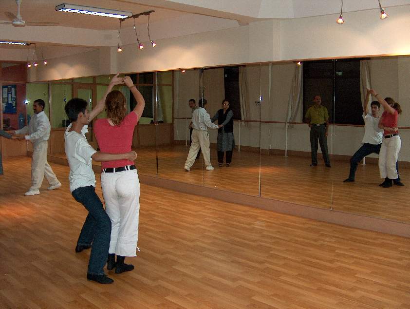 00990-nepal-salsa-les.jpg